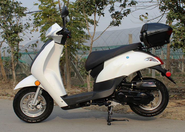 Horisontal Jenis 50cc High Power Scooter 2.5L Konsumsi Minyak 4 Stroke