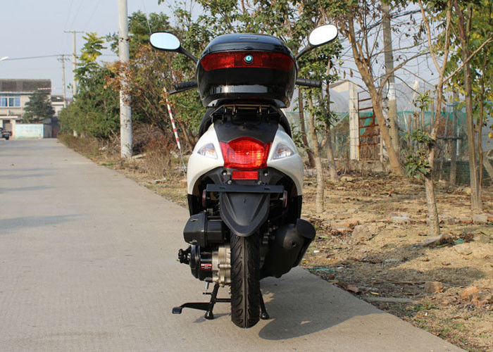 Horisontal Jenis 50cc High Power Scooter 2.5L Konsumsi Minyak 4 Stroke