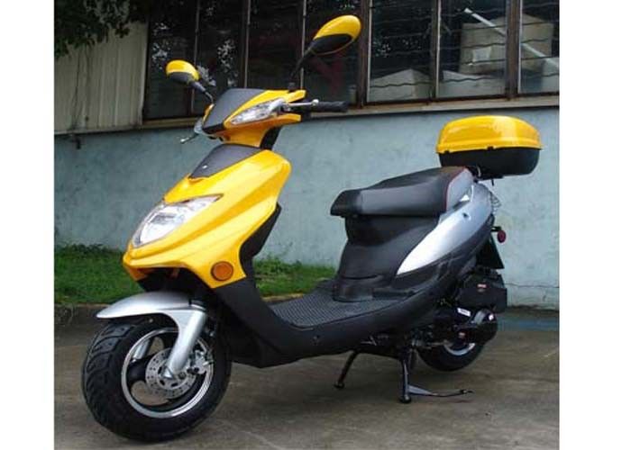125cc Dewasa Motor Scooter 4 Stroke 1 Cylinder Aluminium Rim Empat Warna Dengan Kotak Belakang Besar