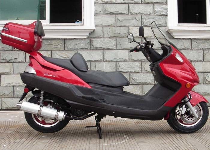 Skuter Bertenaga Motor Merah Dengan Rem Tangan, Skuter Motor 150cc Dengan Cahaya Yang Kuat