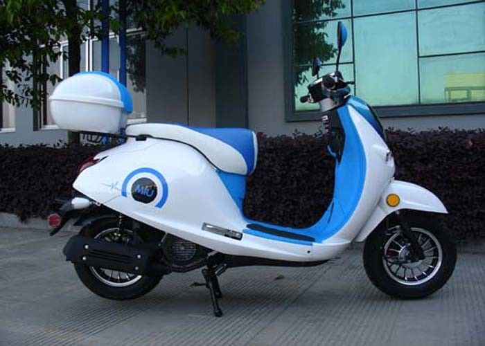 Putih / Biru 50cc Mini Bike Scooter Dengan Dua Spion Mirror / Kotak Belakang