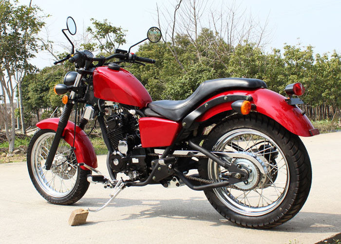 Motor 250cc Chopper Merah Konsumsi Minyak Rendah 90 km / H Dengan Transmisi Manual