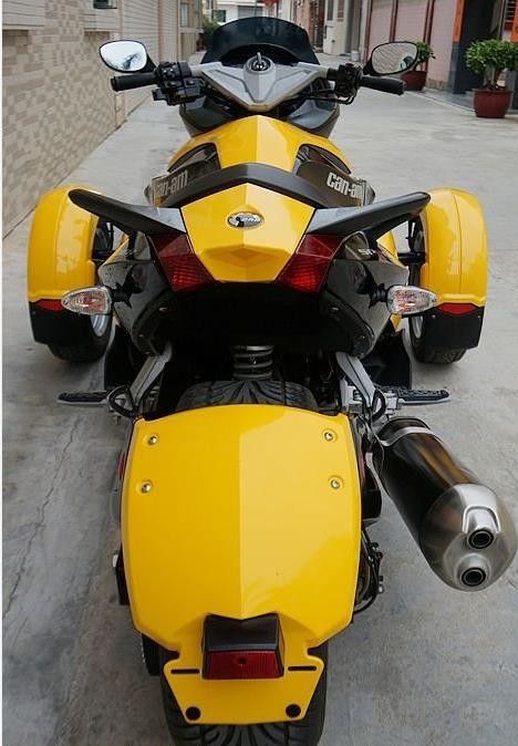 1000cc Can Am 3 Wheel Motorcycle, V - Twin 2 Motor Roda Depan Liquid Cooled