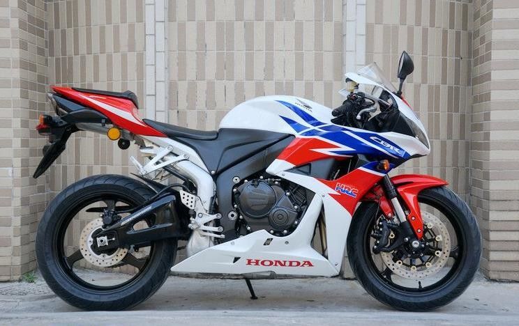 Skuter Motor Yamaha Liquid Cooled, Motor Listrik Bertenaga 600cc Inline Four Cylinder