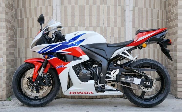 Skuter Motor Yamaha Liquid Cooled, Motor Listrik Bertenaga 600cc Inline Four Cylinder