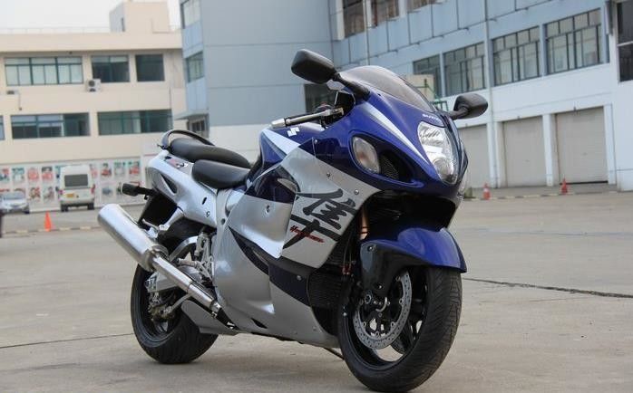 1299cc Suzuki Style Sepeda Motor Bertenaga Tinggi 4 Sepeda Motor Silinder Dengan 16 Valve TSCC