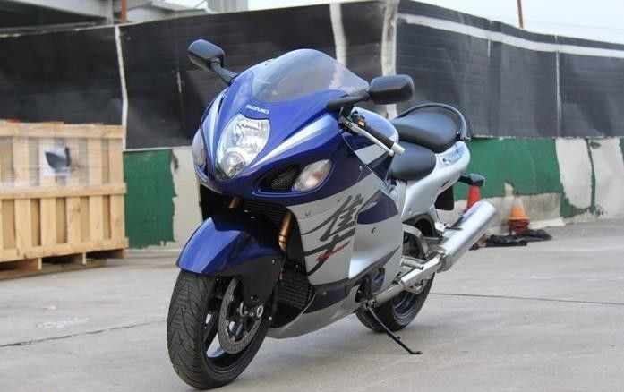 1299cc Suzuki Style Sepeda Motor Bertenaga Tinggi 4 Sepeda Motor Silinder Dengan 16 Valve TSCC