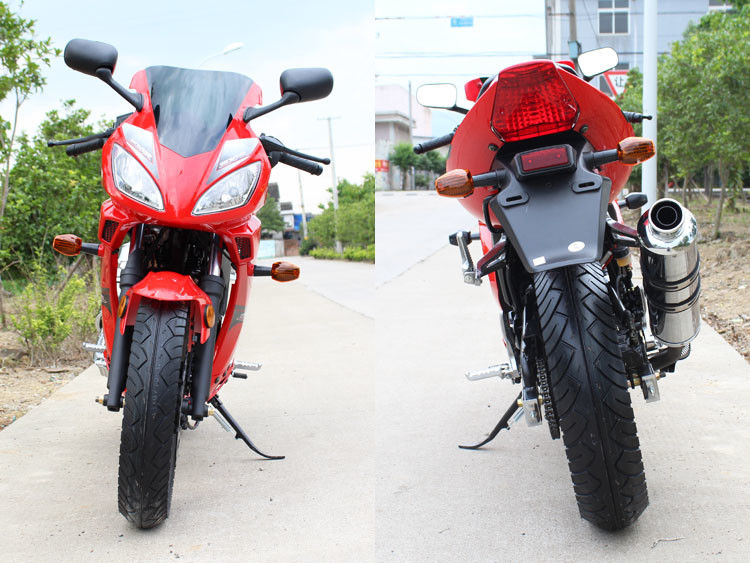 Single Cylinder Street Bikes 4 Stroke Berpendingin Udara, Sepeda Motor Sport Bentuk 250cc yang Cerdas