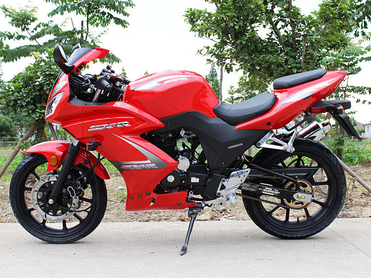 Single Cylinder Street Bikes 4 Stroke Berpendingin Udara, Sepeda Motor Sport Bentuk 250cc yang Cerdas