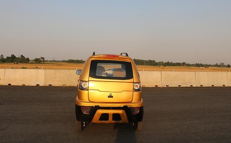 Street Golf Carts Hukum Dengan Kemampuan Mendaki 30 Derajat, 3000w Golf Cart Bermotor