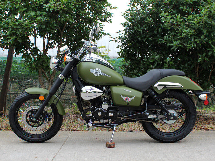 Chopper Bobber Army Green 250cc Konsumsi Minyak Rendah 90 Km / H Dengan Transmisi Manual