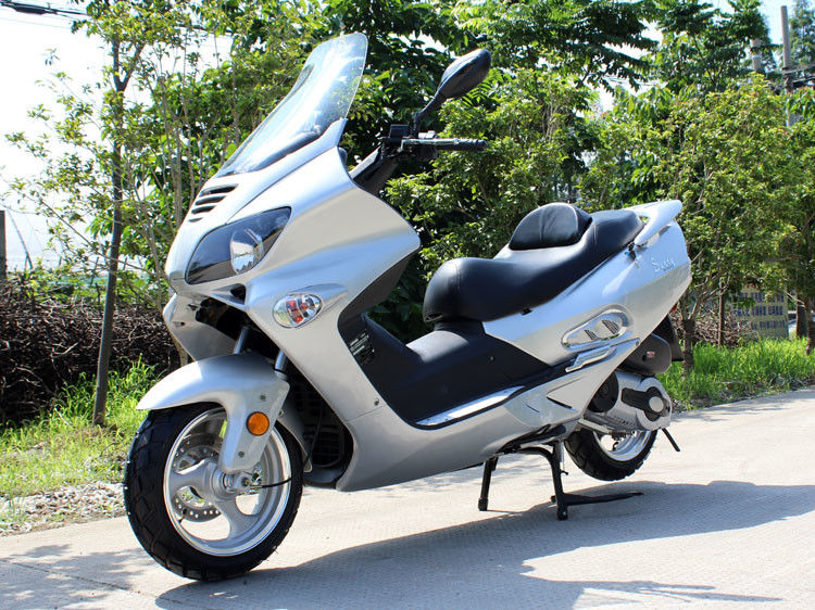 300cc CVT Air Cooled Engine Dewasa Motor Scooter Front Disc Belakang Disc Brake