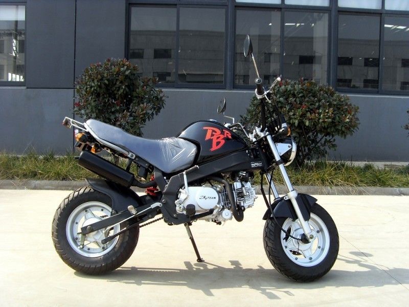 125cc Skyteam Motorcycle Disc Depan Rem Drum Belakang Dengan 4 Speed ​​Gear 7 L Tangki Minyak