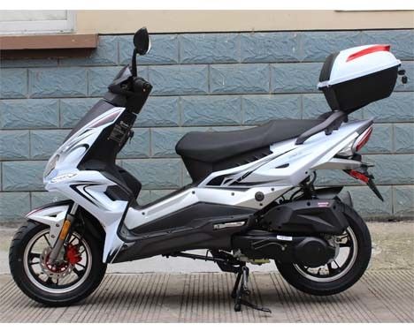 4.41hp / 7500 rpm Skuter Dewasa Motor Skuter 2 Roda Dengan 13 