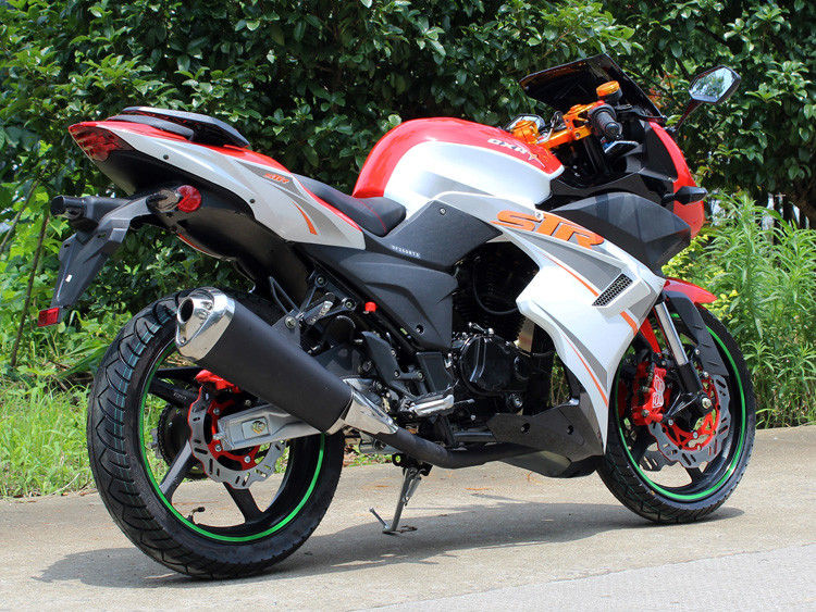 Single Cylinder 4 Stroke Air Cooled Motor Chopper 250cc Dengan Disc / Disc Brake