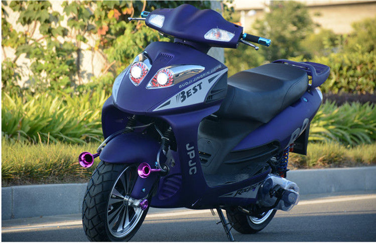 1 Cylinder 4 Stroke Dewasa Motor Scooter Pendingin Udara 150cc 59 Mil / H Kecepatan Maks