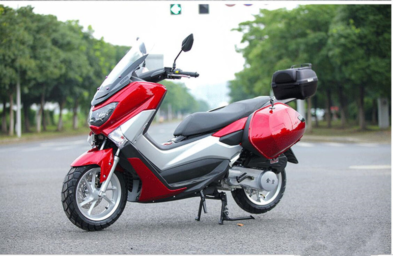 Skuter Dewasa Motor Udara Didinginkan 85 KM / H Kecepatan Maksimum Dengan Hidraulik Shock Absorber